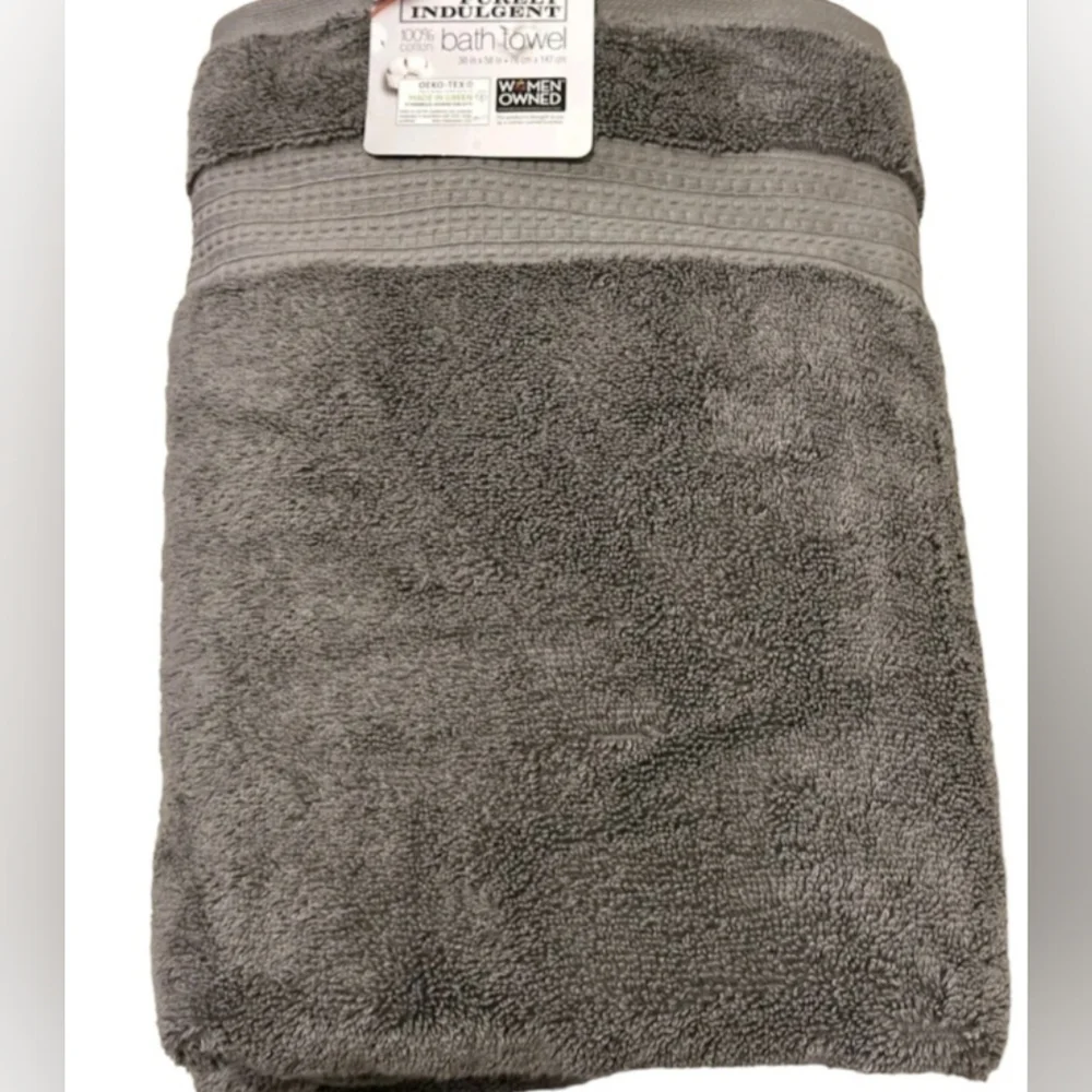 Purely Indulgent bath towels 30”X58” Gunmetal Gray Oeko-Tex NWT QUANTITY 2 Each